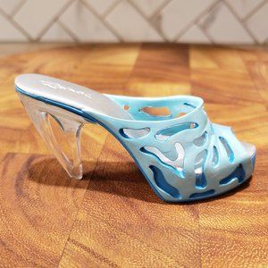 Just The Right Shoe, 810225 Catalina